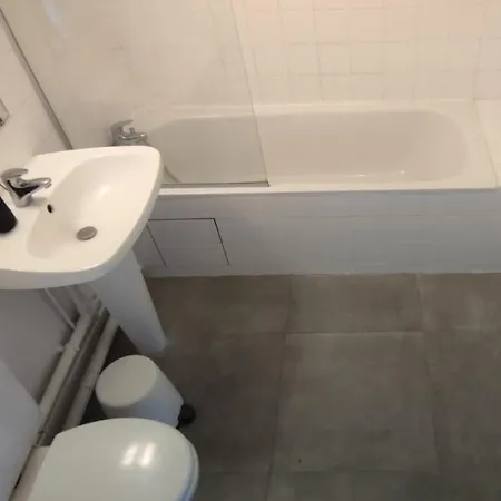 Le Baco-baco, Face Au Chateau, Avec Parking