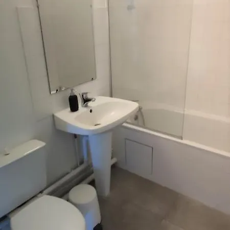 Le Baco-baco, Face Au Château, Avec Parking