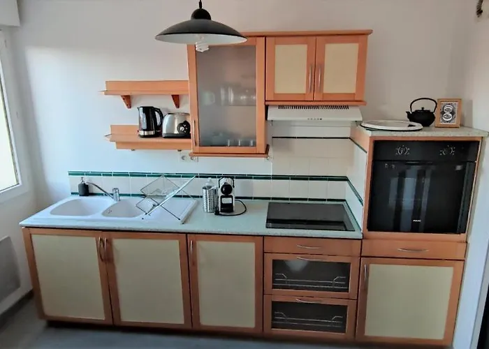 Le Baco-baco, Face Au Chateau, Avec Parking *